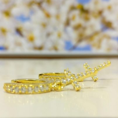men's earrings floor pic
