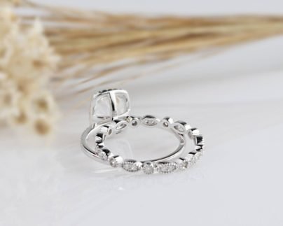 Oval Cut Solid Gold mothers day gift ring set backside pic