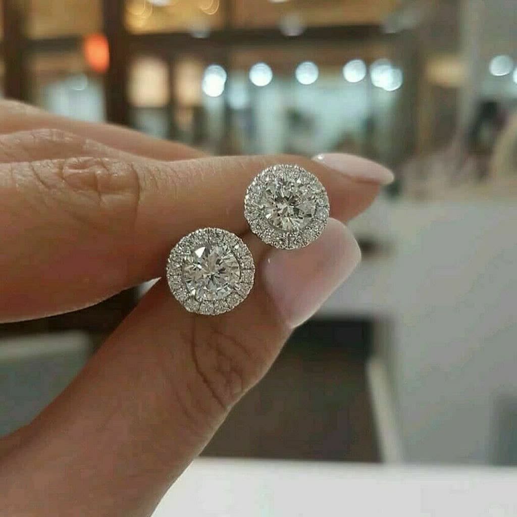 14k White Gold Over 2Ct Round Cut D/VVS1 Diamond Halo Pendant Necklace 14k White Gold Over 2Ct Round Cut D/VVS1 Diamond Halo Pendant Necklace