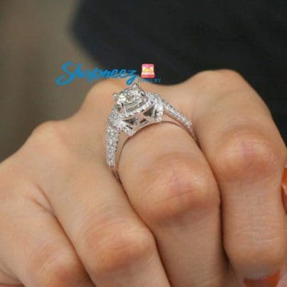 Round Moissanite Halo Ring / 1.00 CT Colorless Moissanite Ring / Vintage Halo Engagement Rings / White Gold Rings For Women / Best Halo Ring SJ8295