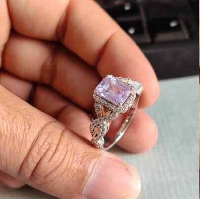 New Enchanted Disney Rapunzel Rose de 1.25 Carat Amethyst & Diamond Frame Engagement Ring in Sterling Silver / Wife Gifts Ring SJ2504
