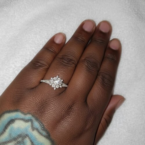 Enchanted Disney Elsa 1.73 CT. T.W. Moissanite Snowflake Engagement Ring in 14K White Gold photo review